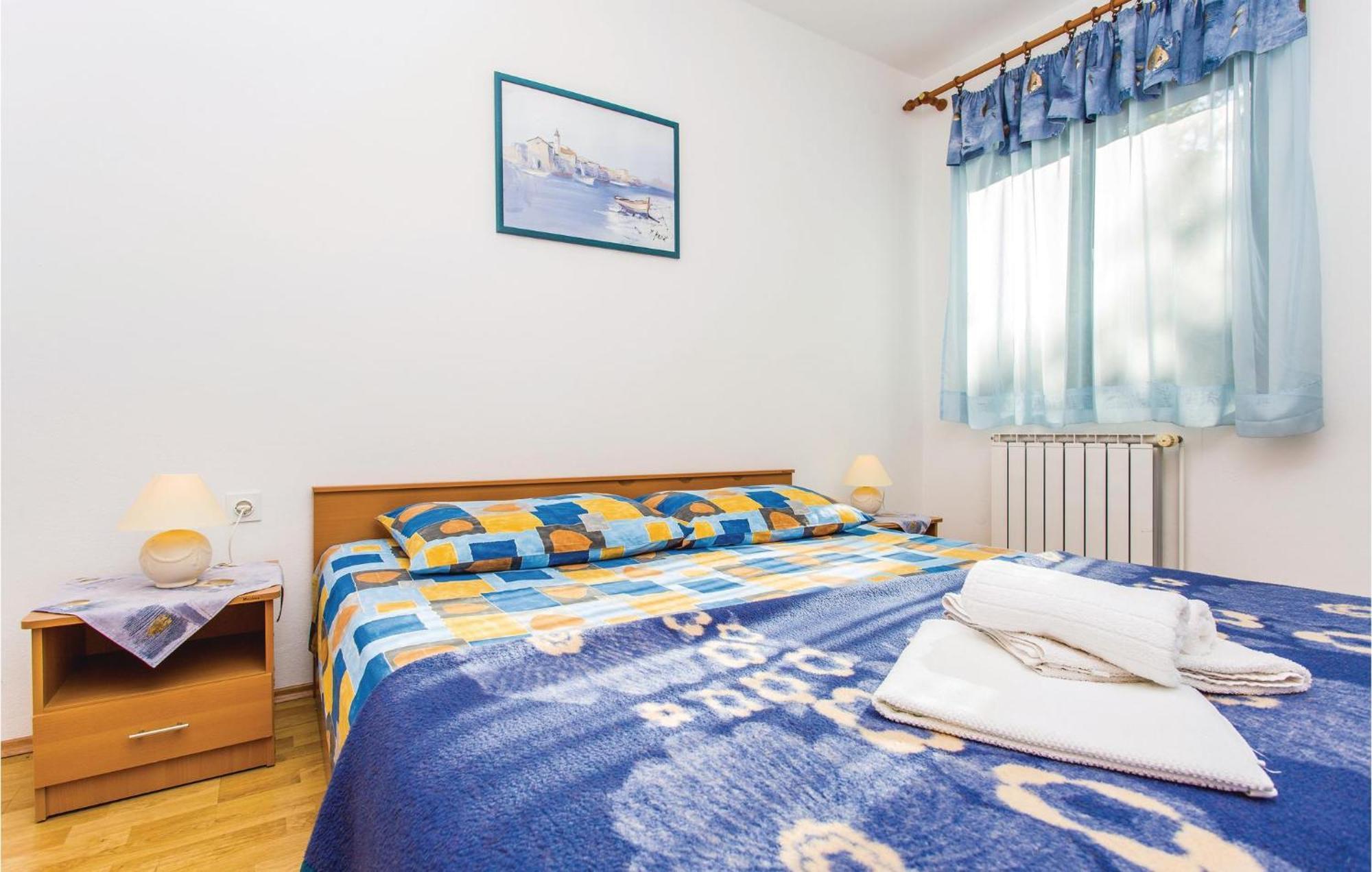 1 Bedroom Awesome Apartment In Malinska Exterior foto